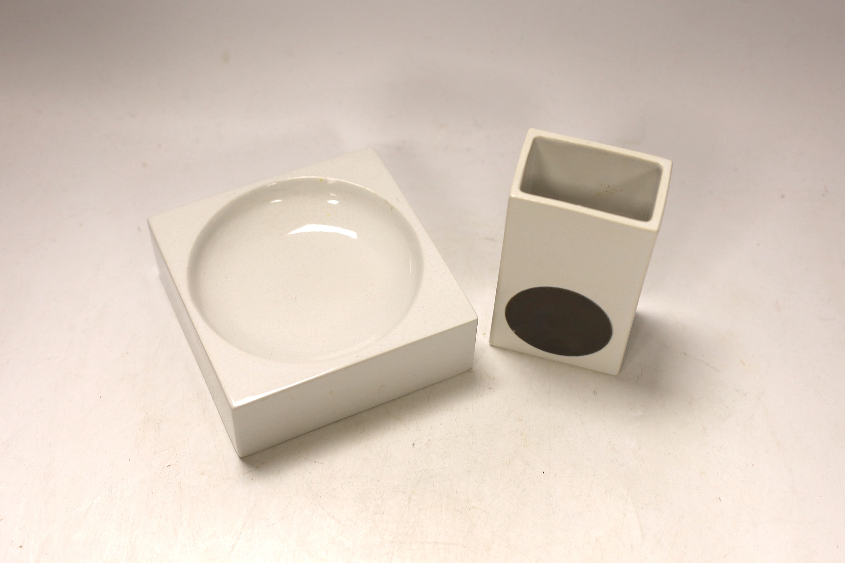 Two Troika pieces - a dish and a vase, 11.5cm